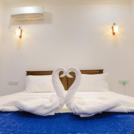 D Marit Motel Negombo Exterior foto
