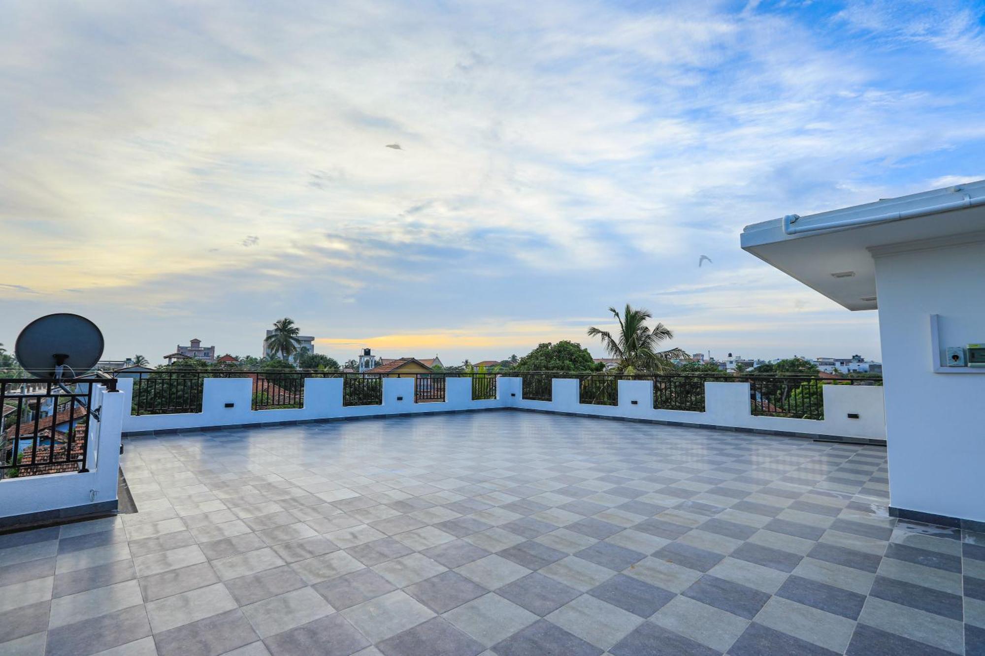 D Marit Motel Negombo Exterior foto