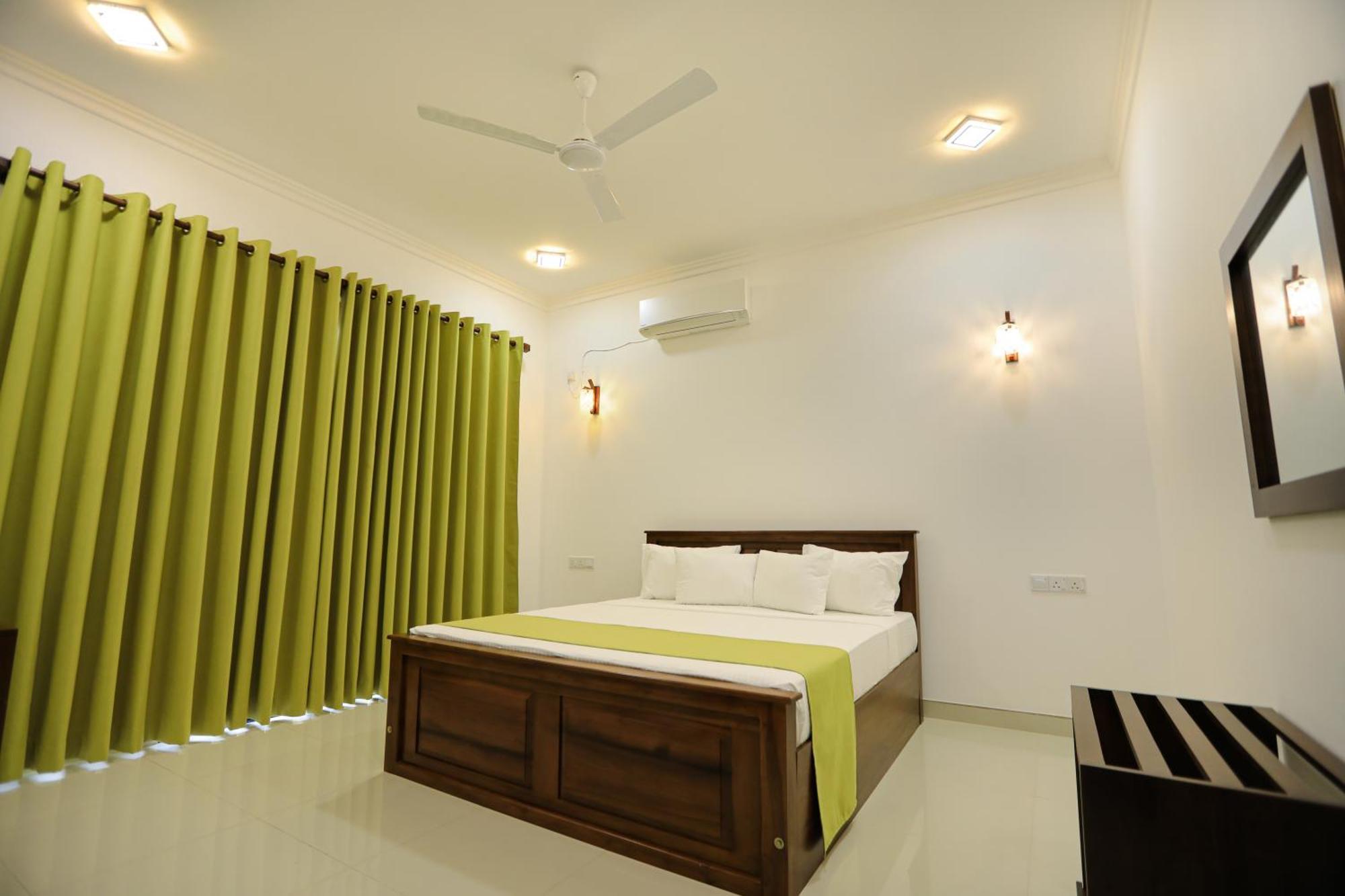 D Marit Motel Negombo Exterior foto
